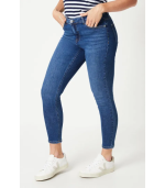 Petite Comfort Stretch Skinny Jeans